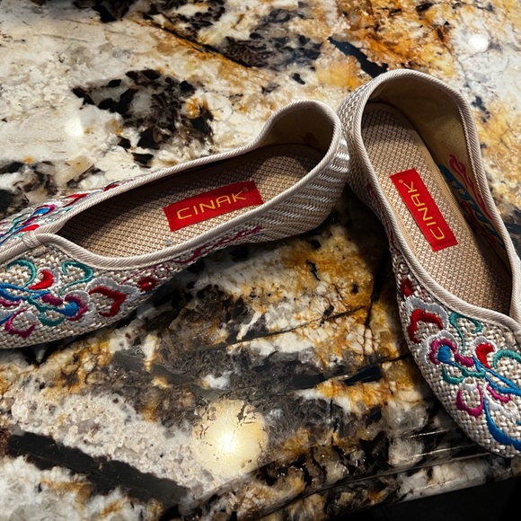 Embroidered Shoes- Backless Slipper Mule Flats Loafer Slip on Beige - Picture 5 of 5